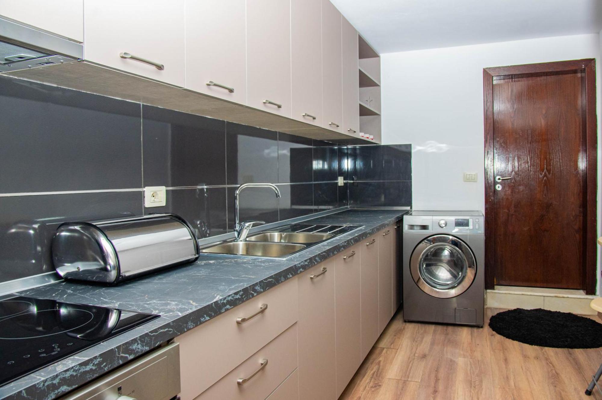 Lucas Central Relaxing House Тирана Екстериор снимка