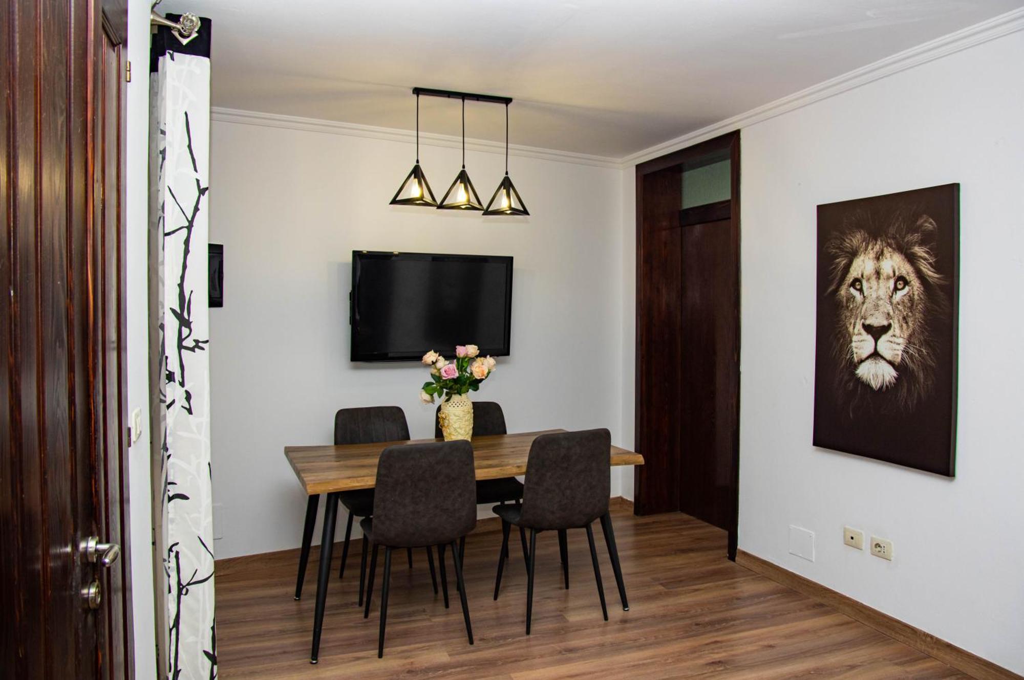 Lucas Central Relaxing House Тирана Екстериор снимка